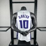 NBA Sacramento Kings 10#DEROZAN - immagine 2