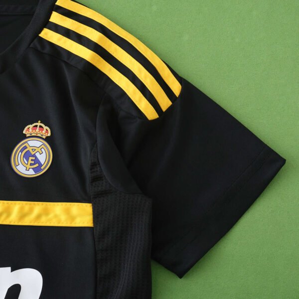 1112 Real Madrid CF goalkeeper retro Kids kit – Image 5
