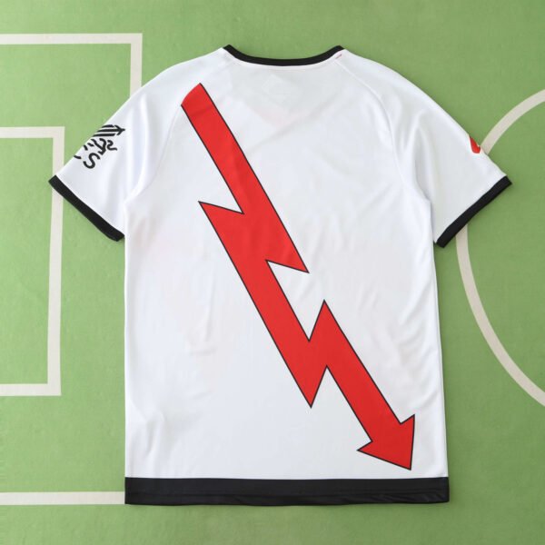 2425 season Rayo Vallecano home Fan version - Imagem 13