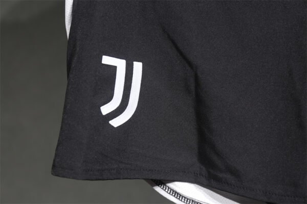 2425 season Juventus F.C. home Player version short - Billede 4