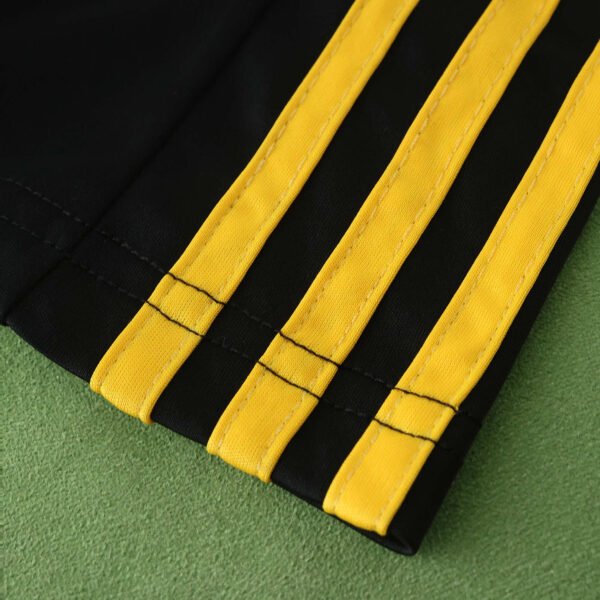 1112 Real Madrid CF goalkeeper retro Kids kit – Image 9