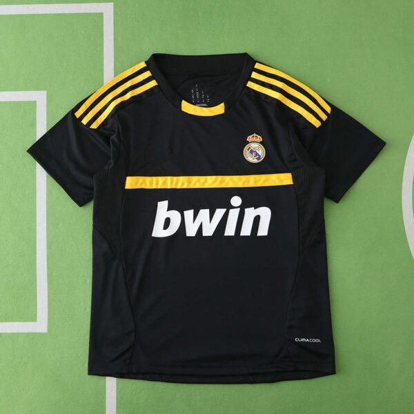 1112 Real Madrid CF goalkeeper retro Kids kit – Image 4