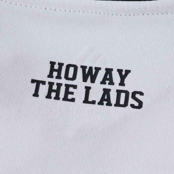 ⁦2526 season Newcastle United F.C. home Kids kit⁩ - الصورة ⁦8⁩