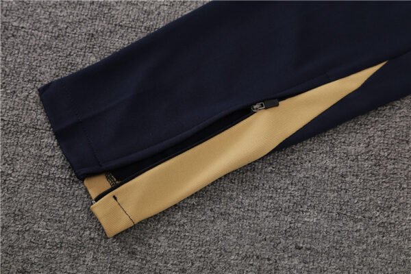 2425 FC Barcelona / Barça red Training suit set Player version - Image 15