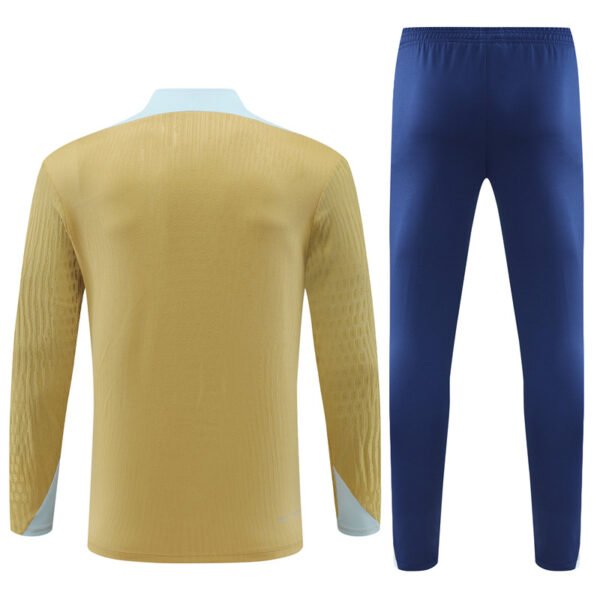 2425 France golden Training suit set Player version - Imagen 9