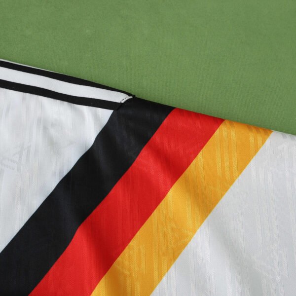 ⁦1990 season Germany home retro Fan version⁩ - الصورة ⁦5⁩