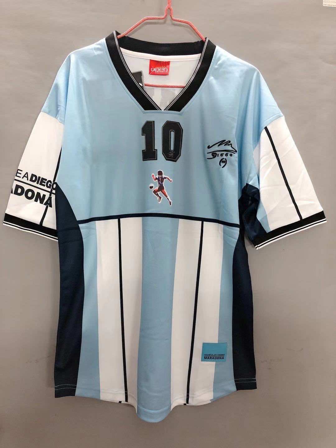 300d0cb1ca-1 2001 season Maradona Commemorative Edition retro Fan version – Image 1