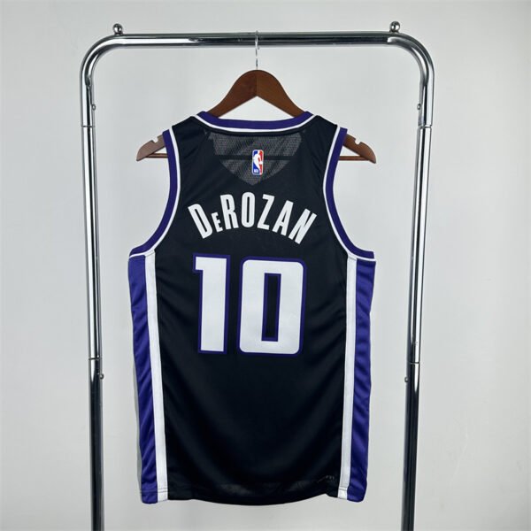 NBA Sacramento Kings 10#DEROZAN - immagine 7