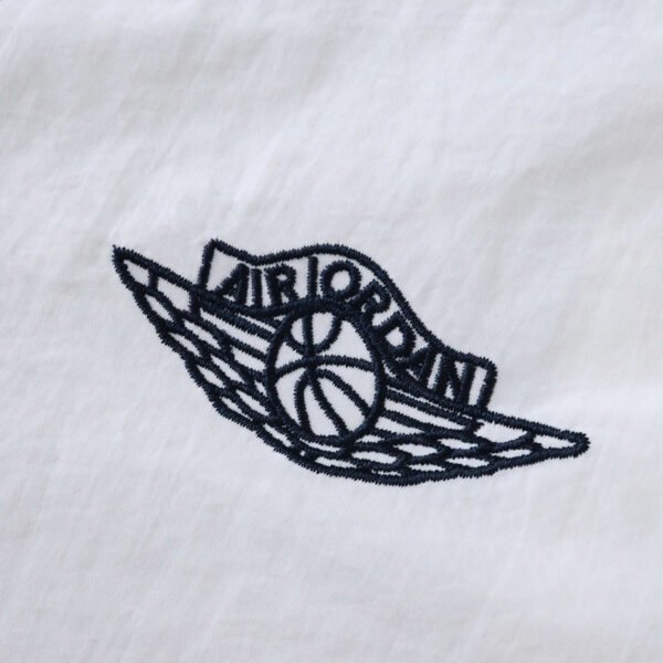 2425 Paris Saint-Germain F.C. windbreaker - Imagem 3