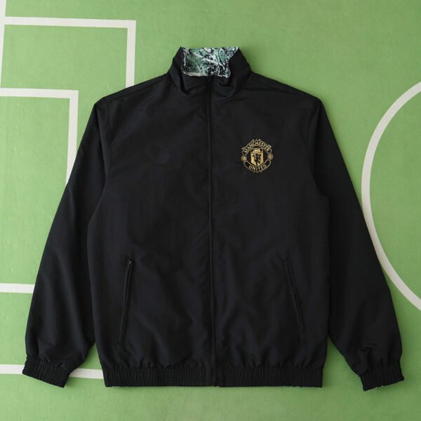 ⁦2425 Manchester United F.C. Wear on both sides windbreaker⁩ - الصورة ⁦2⁩