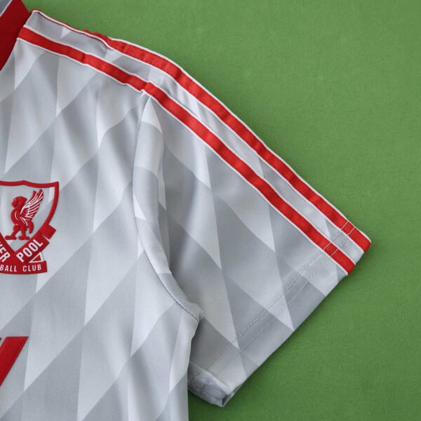 8991 Liverpool F.C. away retro Kids kit – Image 2