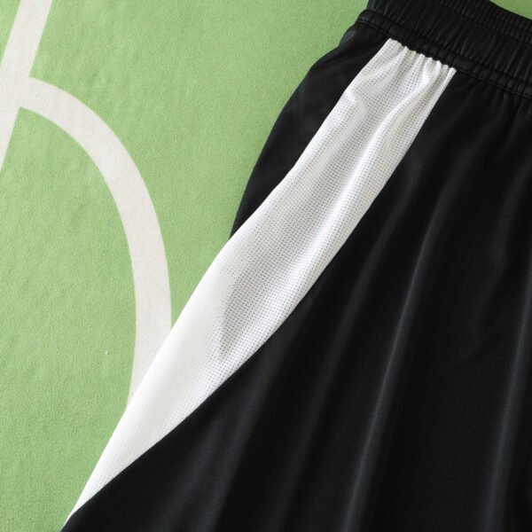 2425 season Juventus F.C. home shorts - Billede 3