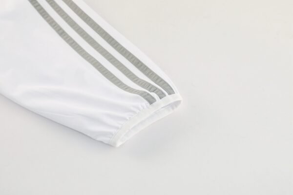 2526 season Real Madrid CF windbreaker - Image 7