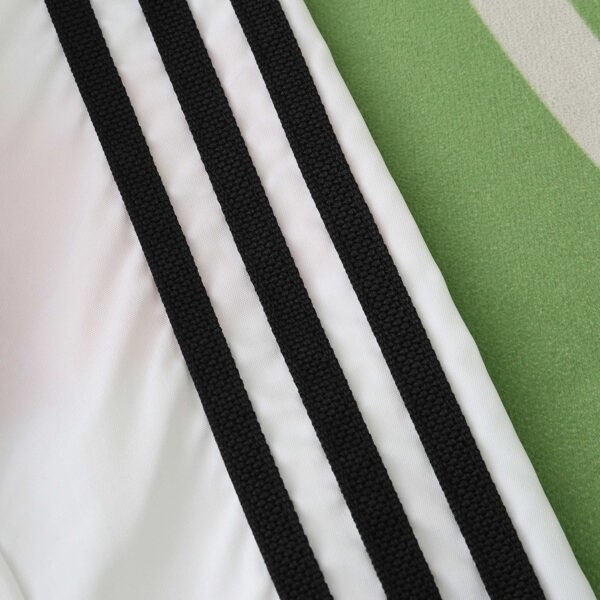 ⁦2425 Juventus F.C. Wear on both sides windbreaker⁩ - الصورة ⁦6⁩