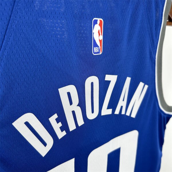 NBA Sacramento Kings 10#DEROZAN – Image 4