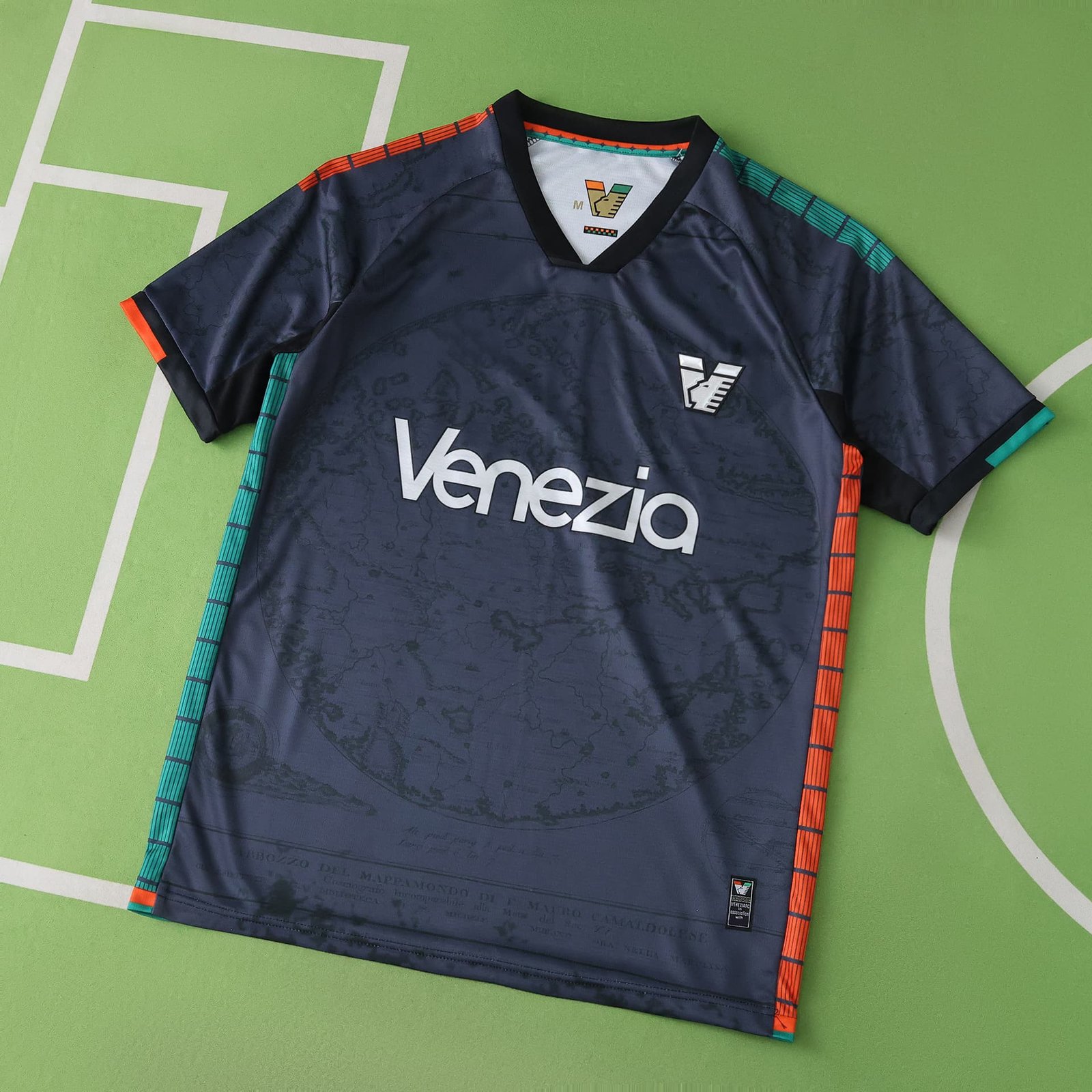 5cddb09d13 2526 season Venezia F.C. home Fan version - Billede 1