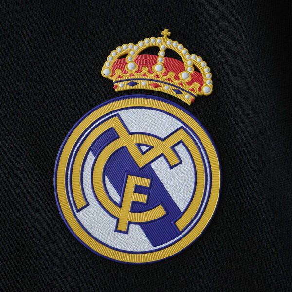 1112 Real Madrid CF goalkeeper retro Kids kit – Image 2