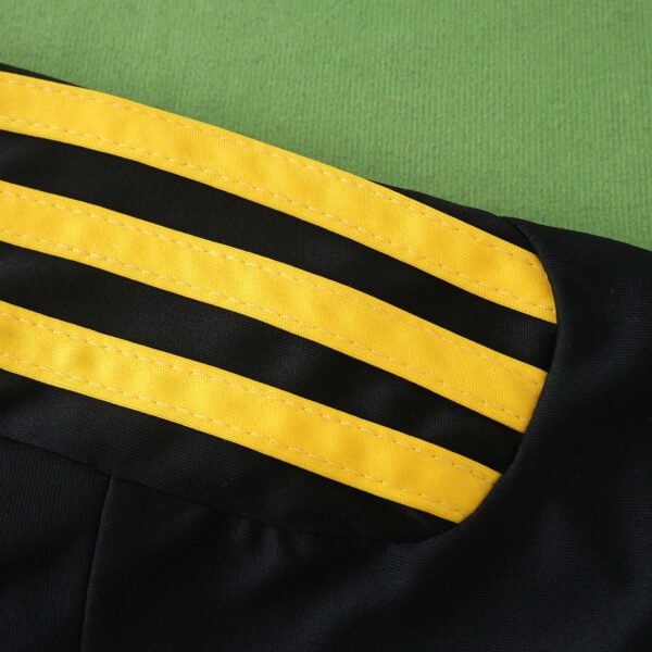 1112 Real Madrid CF goalkeeper retro Kids kit – Image 18