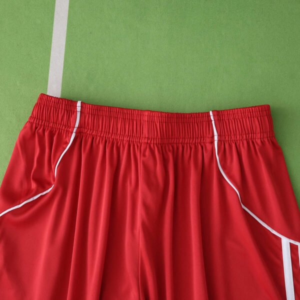 2526 season Liverpool F.C. home shorts – Bild 4