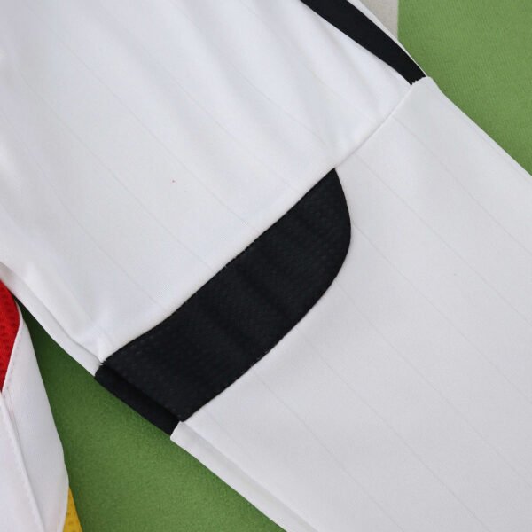 2006 season Germany home Long sleeved retro Fan version - Imagem 14