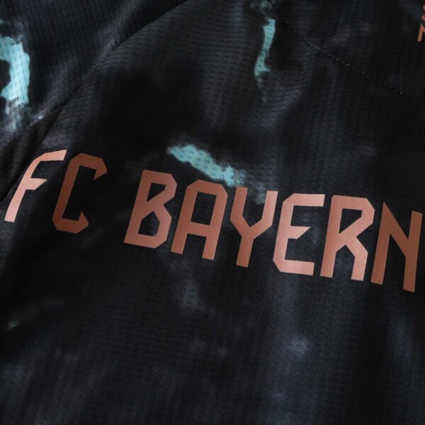 ⁦2425 season Fußball-Club Bayern München away Player version⁩ - الصورة ⁦13⁩