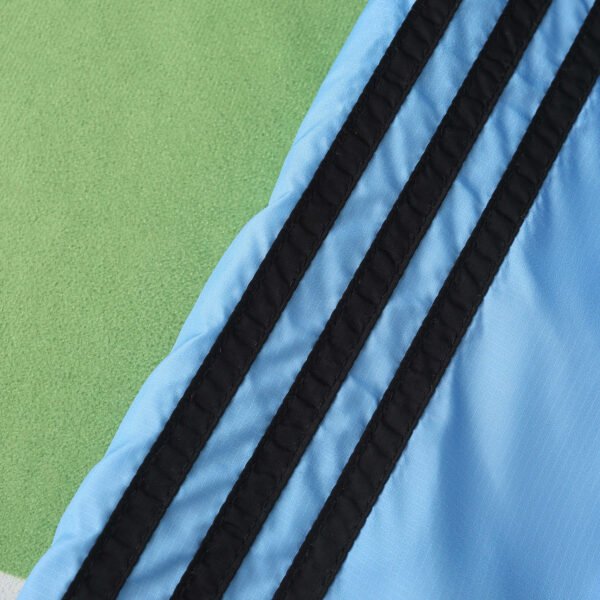 2425 Real Madrid CF Wear on both sides windbreaker - Imagem 7