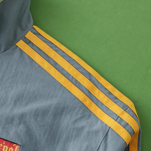 9193 Arsenal F.C. Wear on both sides windbreaker – Image 12