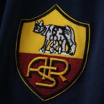 0001 A.S. Roma home retro Kids kit - Imagen 12