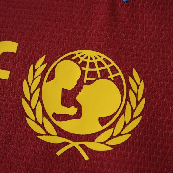 0809 FC Barcelona / Barça home retro Kids kit – Image 4