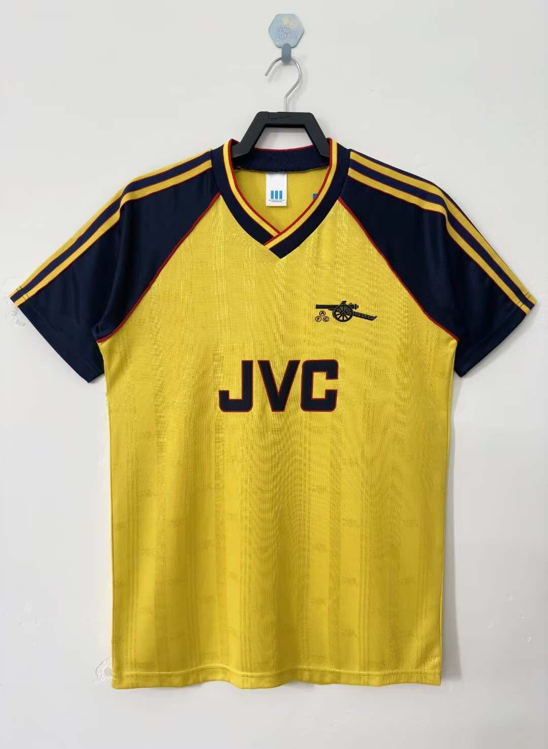 970e062b03 8890 season Arsenal away retro Fan version – Image 1