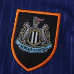 ⁦2526 season Newcastle United F.C. third Kids kit⁩ - الصورة ⁦18⁩