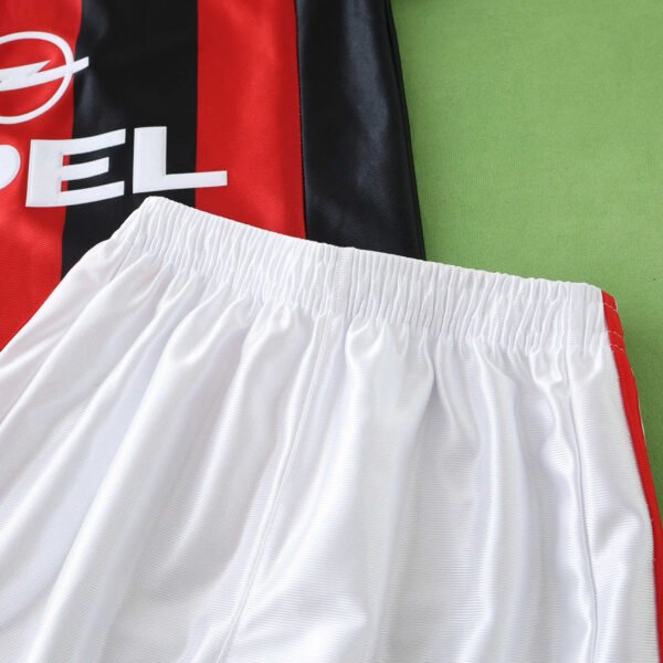 9899 A.C. Milan home retro Kids kit - Imagen 10