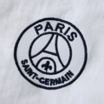 2425 Paris Saint-Germain F.C. windbreaker - Imagem 2