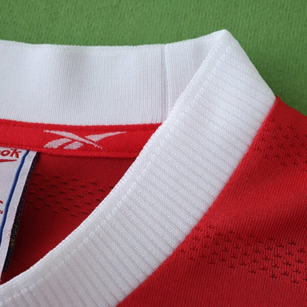 9798 Liverpool F.C. home retro Kids kit - Imagem 3