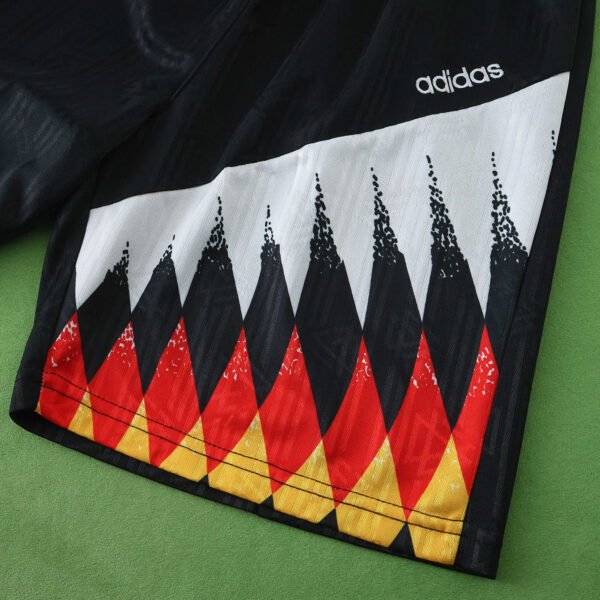 ⁦1994 Germany home retro Kids kit⁩ - الصورة ⁦4⁩