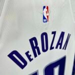 NBA Sacramento Kings 10#DEROZAN - immagine 5
