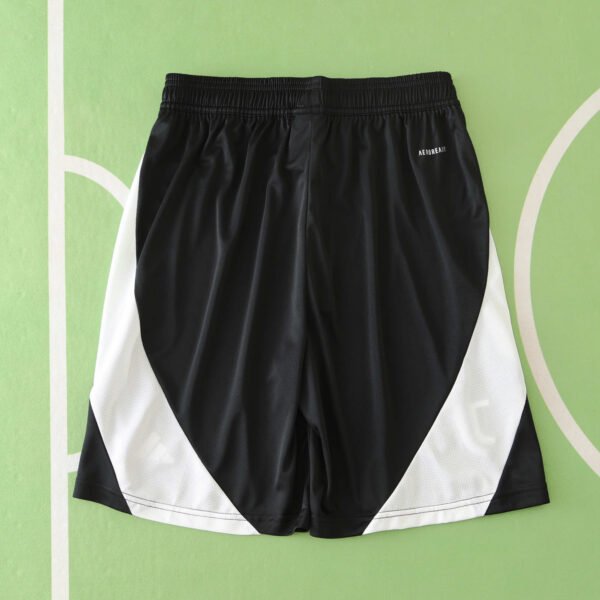 2425 season Juventus F.C. home shorts - Billede 9