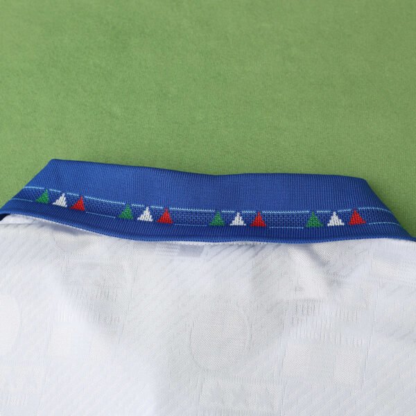 ⁦1994 season Italy away retro Fan version⁩ - الصورة ⁦8⁩