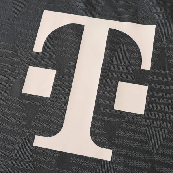 2425 season Fußball-Club Bayern München Oktoberfest Player version - Imagem 5