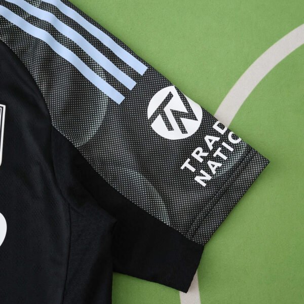 2526 season Aston Villa F.C. away Player version - Imagen 5
