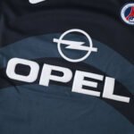 2001 season Paris Saint-Germain F.C. third retro Kids kit – Bild 12