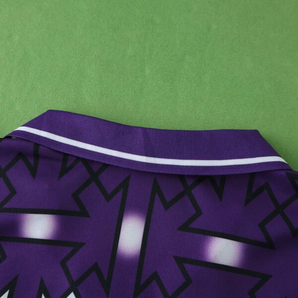 ⁦9293 ACF Fiorentina away retro Kids kit⁩ - الصورة ⁦9⁩