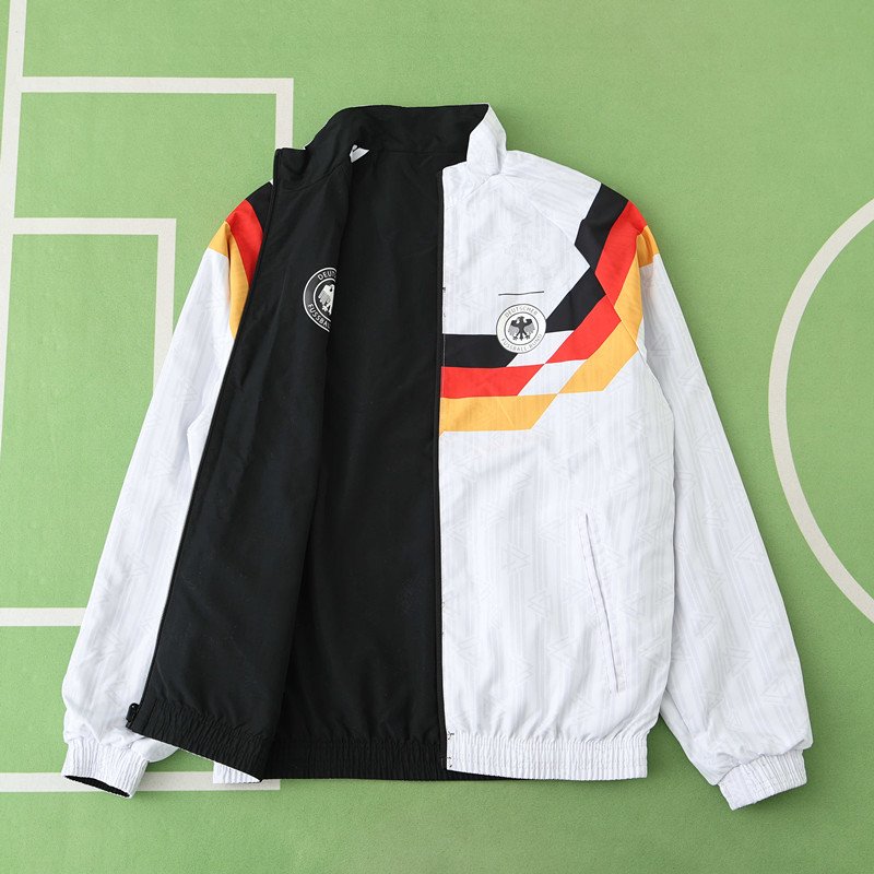 cd93249e13 2425 Germany Wear on both sides windbreaker - immagine 1