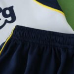 ⁦0102 Liverpool F.C. away retro Kids kit⁩ - الصورة ⁦9⁩