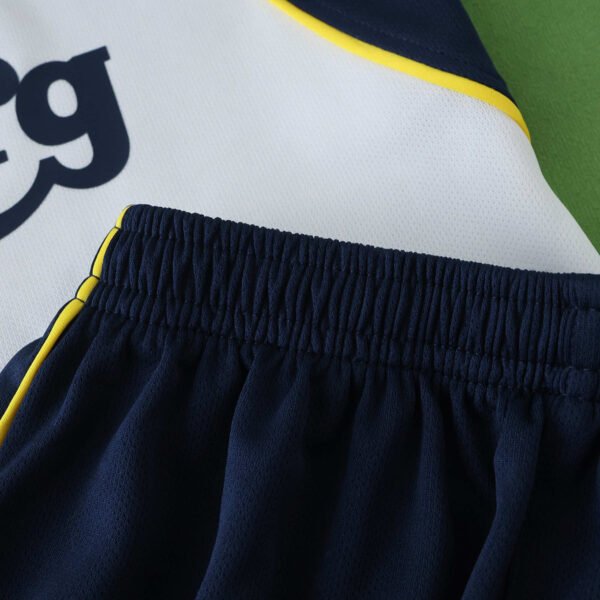 ⁦0102 Liverpool F.C. away retro Kids kit⁩ - الصورة ⁦9⁩