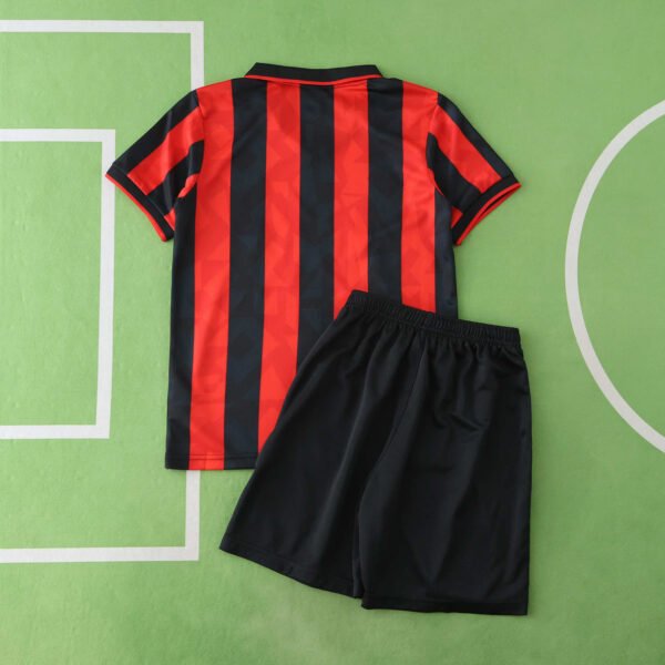9394 A.C. Milan home retro Kids kit – Image 13