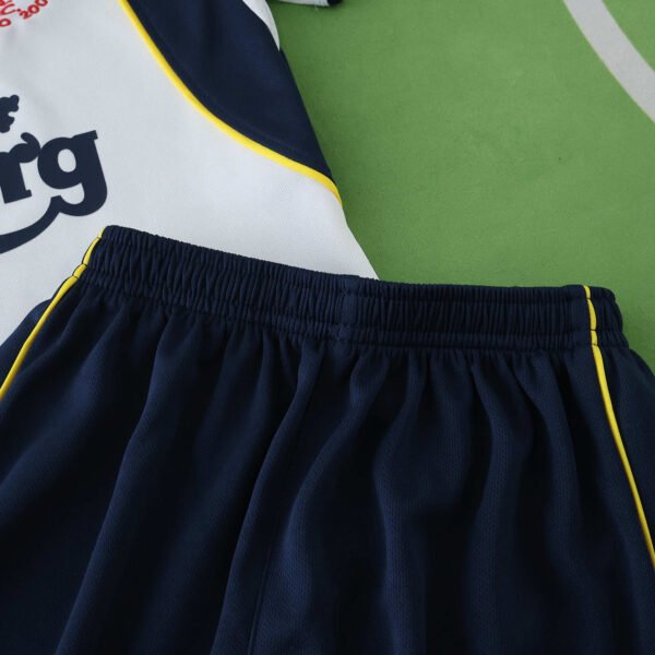 ⁦0102 Liverpool F.C. away retro Kids kit⁩ - الصورة ⁦8⁩