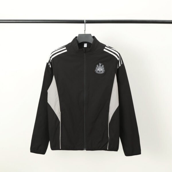 2526 season Newcastle United F.C. windbreaker – Image 8