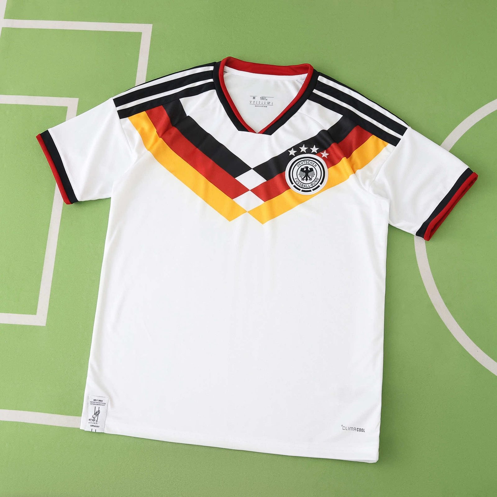 e75cf4391f 2526 season Germany home Fan version - الصورة 1