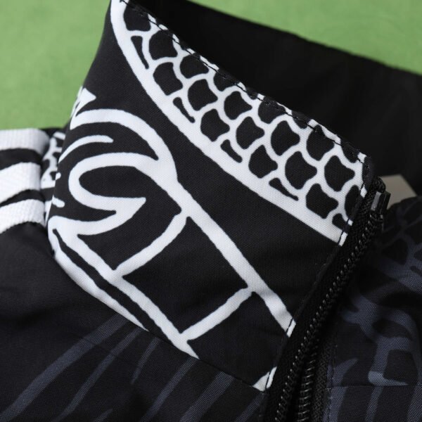 2425 Real Madrid CF Wear on both sides windbreaker - Billede 12